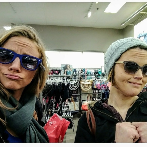 Meet your Posher, Caroline - Picture 4 of 4